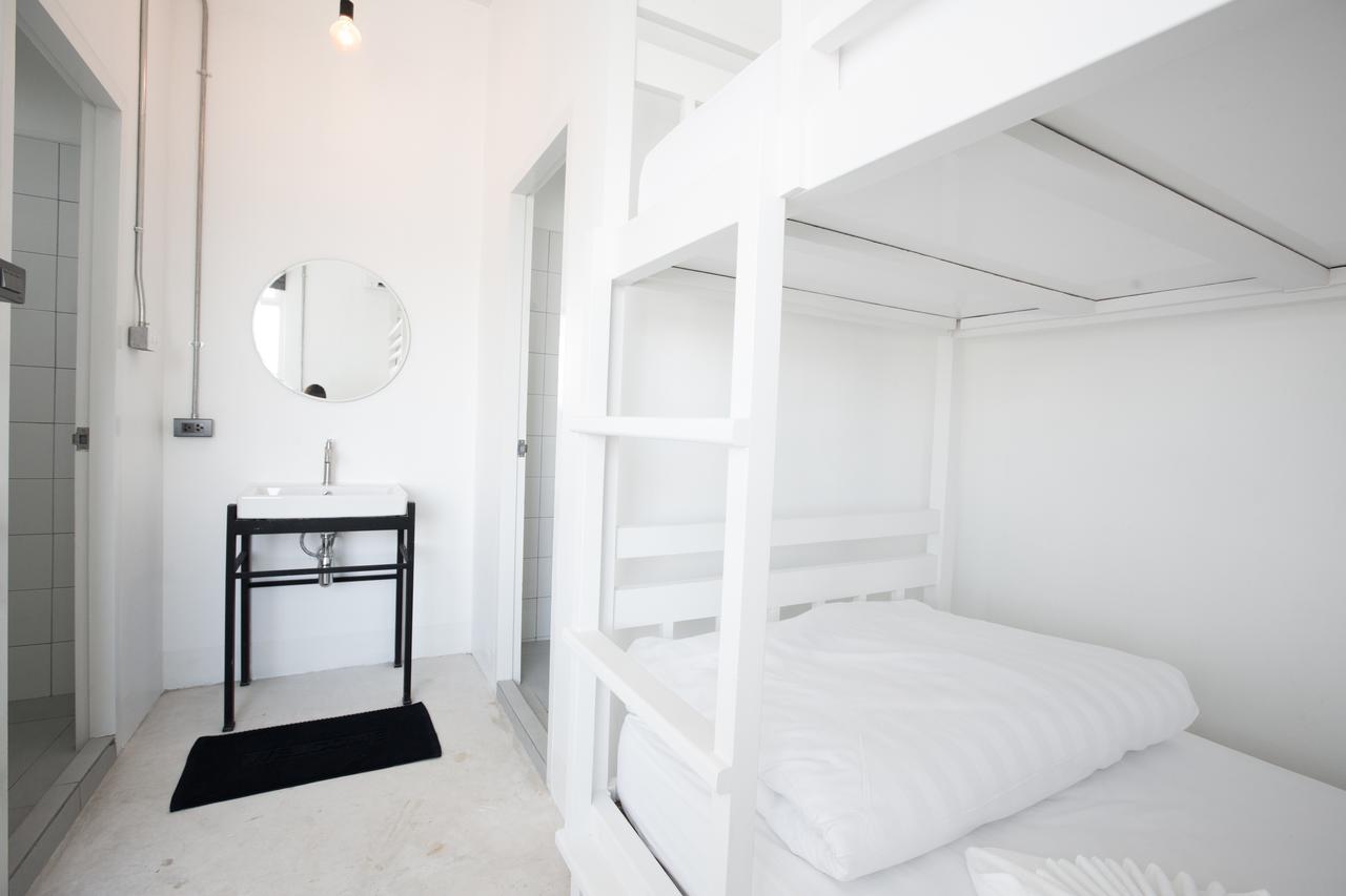 Flat White Cafe X Poshtel Hostel Λαμπάνγκ Εξωτερικό φωτογραφία